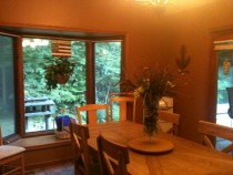 Kitchen eating area / 3 seasons
